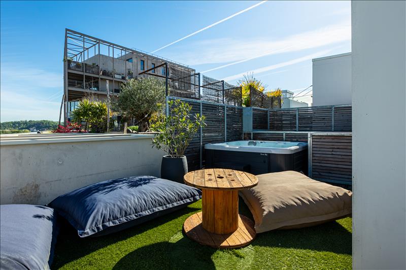 Appartement Quai de Brazza à Bordeaux