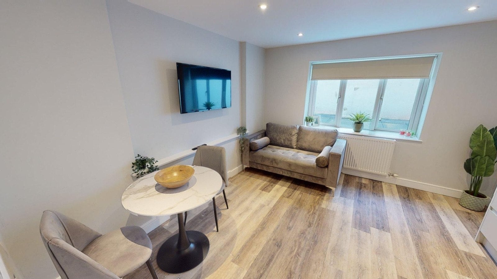 Flat Whiteladies Road in Bristol