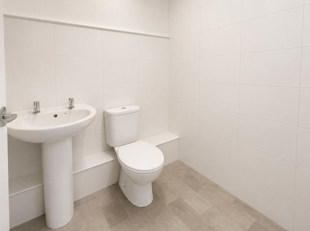 Room Brockhurst Road in Gosport