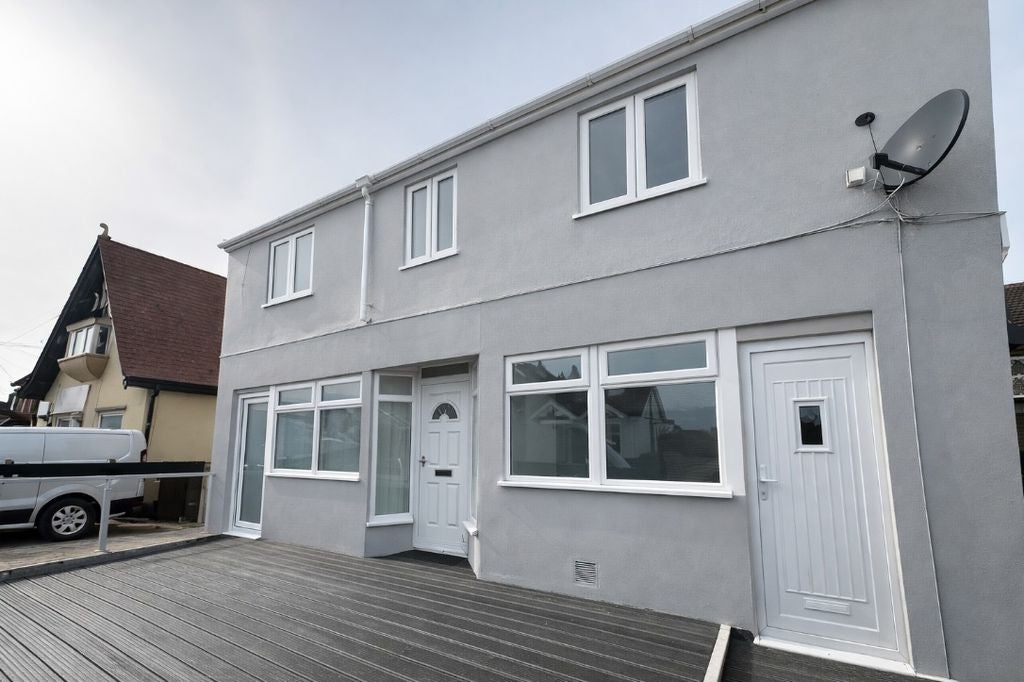 Room Brockhurst Road in Gosport