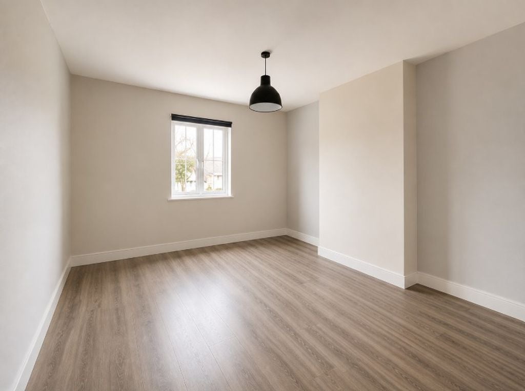 Room Brockhurst Road in Gosport