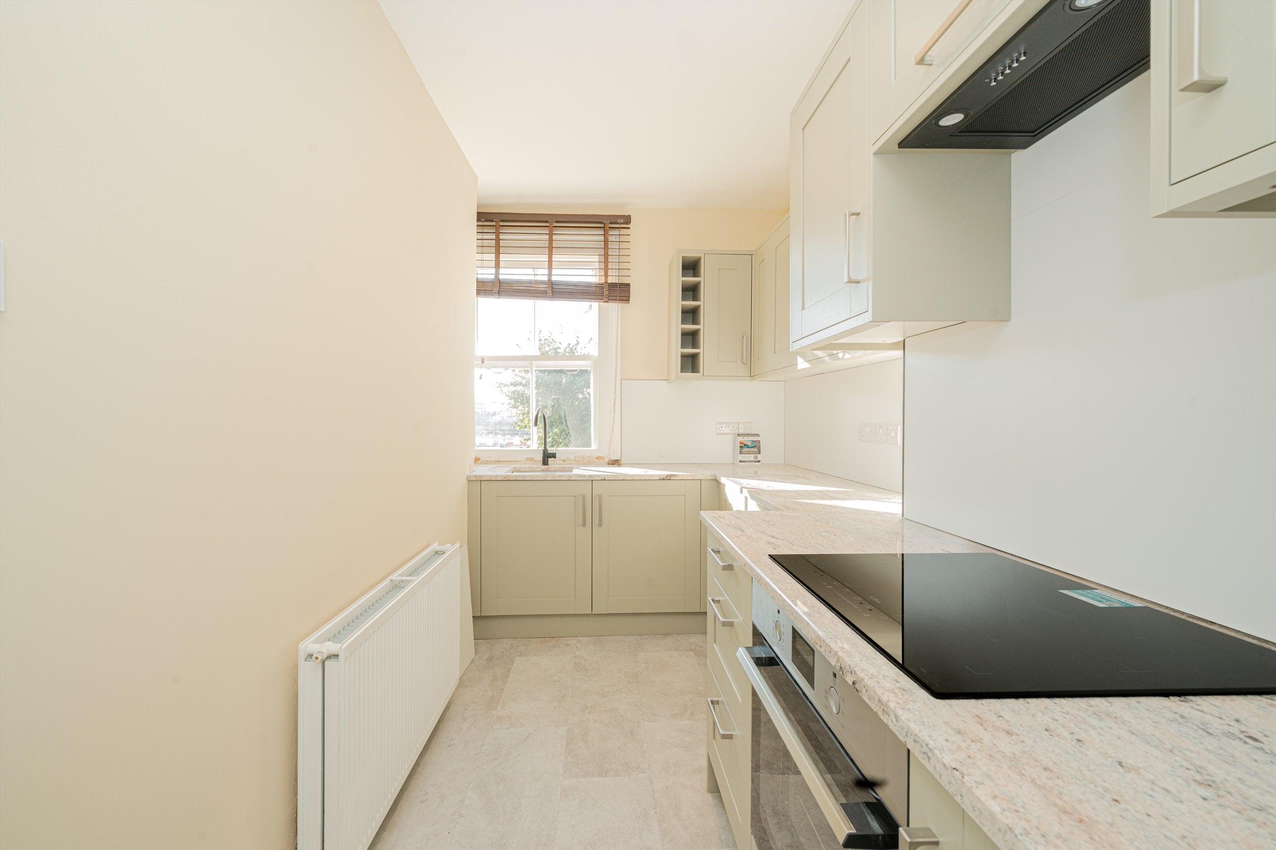 Flat Philbeach Gardens in Greater London