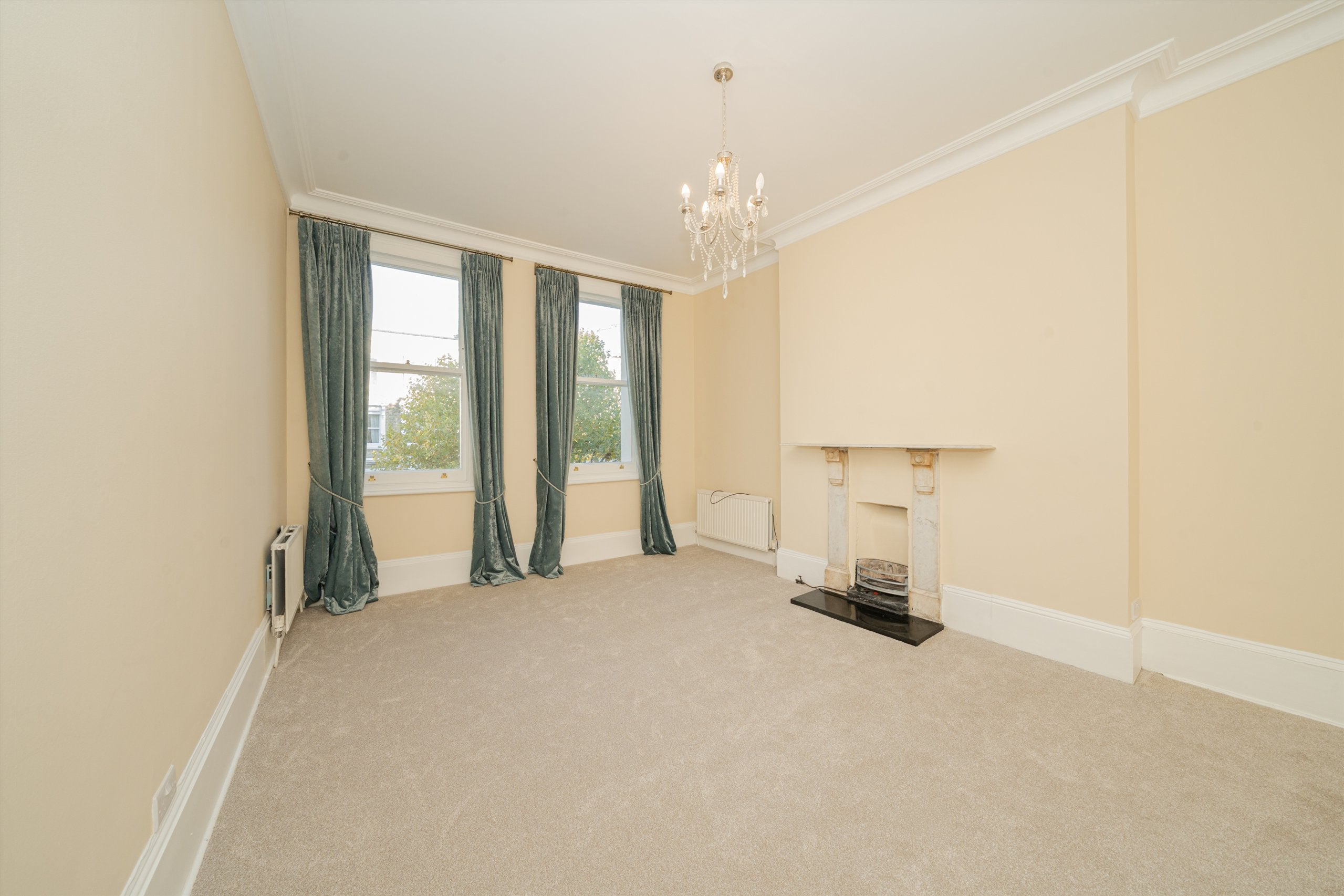 Flat Philbeach Gardens in Greater London