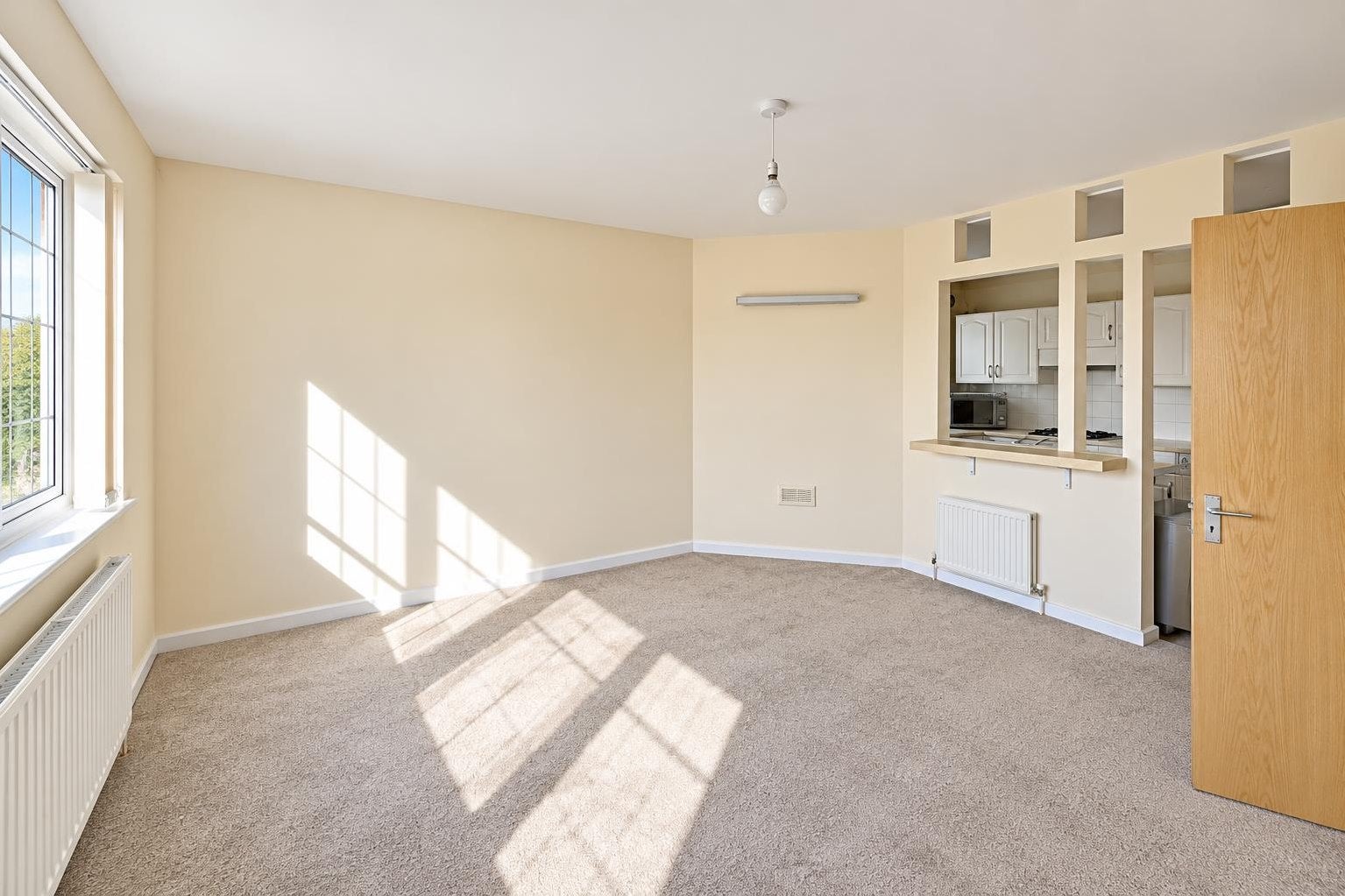Flat Finchley Road in Greater London