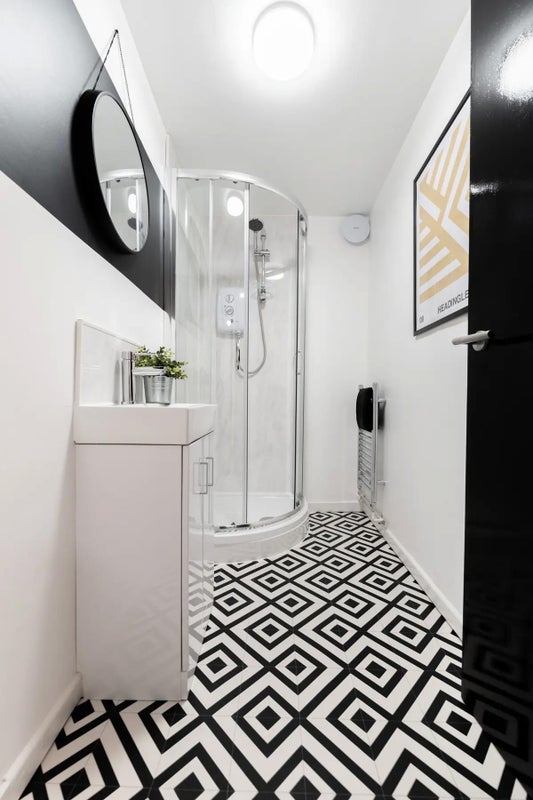 Room Headingley Avenue in Leeds