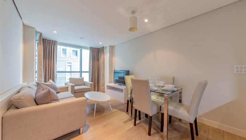 Flat Harbet Road in City of Westminster