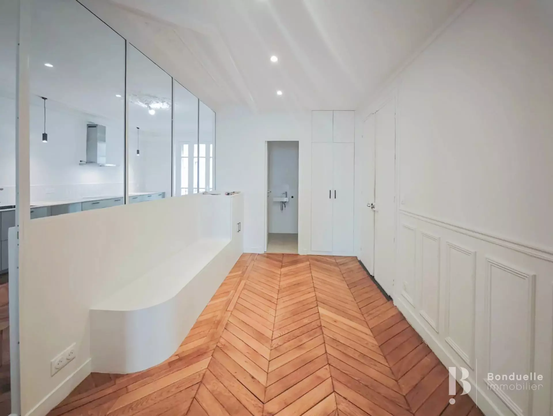 Flat Rue Boissière in Paris