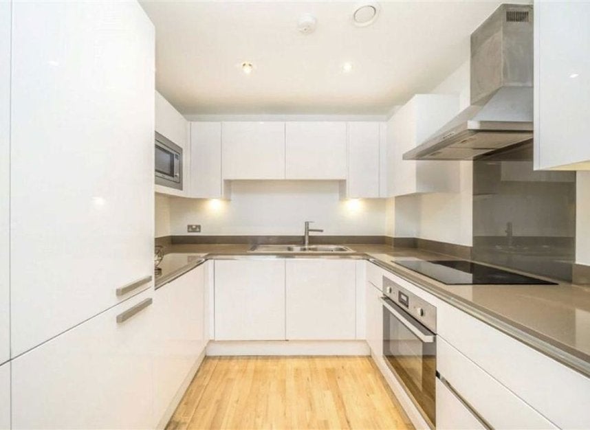 Flat Dreadnought Walk in Greater London