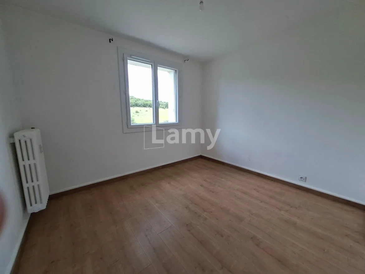 Appartement Route d'Arzeliers à Laragne-Montéglin