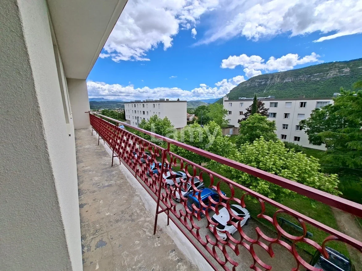 Appartement Route d'Arzeliers à Laragne-Montéglin