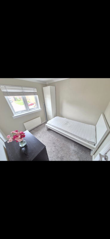 Room Buchanan Crescent in Livingston