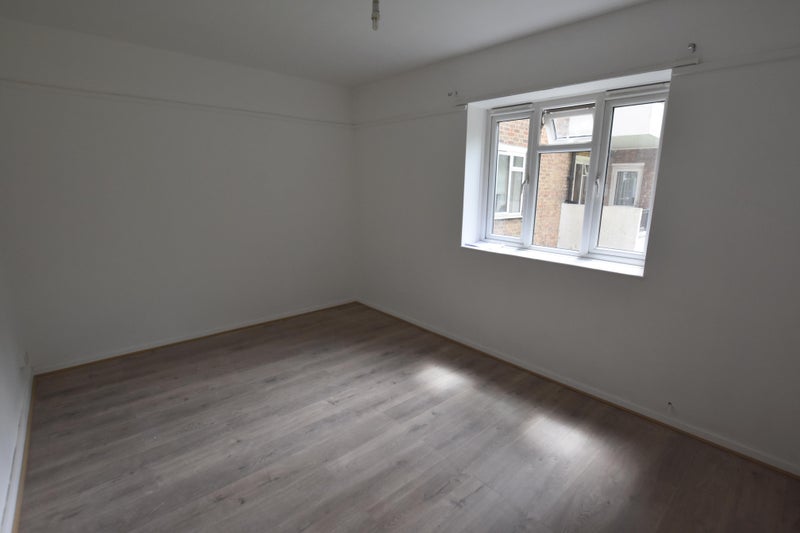 Flat Sulivan Court in Greater London