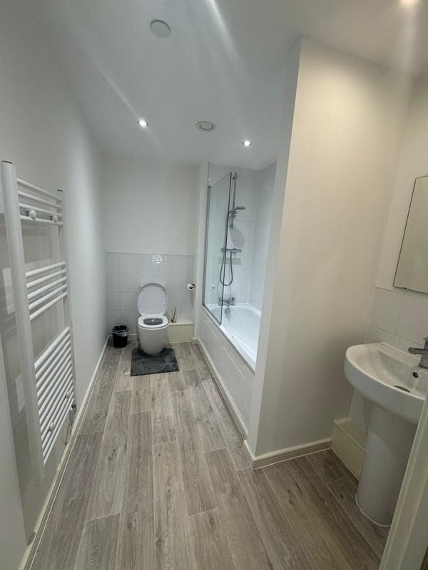Room Clarence Street in Salford