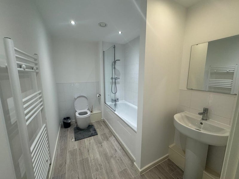 Room Clarence Street in Salford
