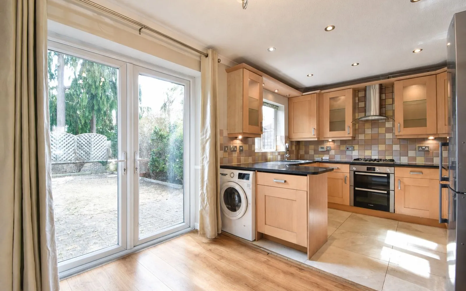 House Rosslyn Park in Elmbridge
