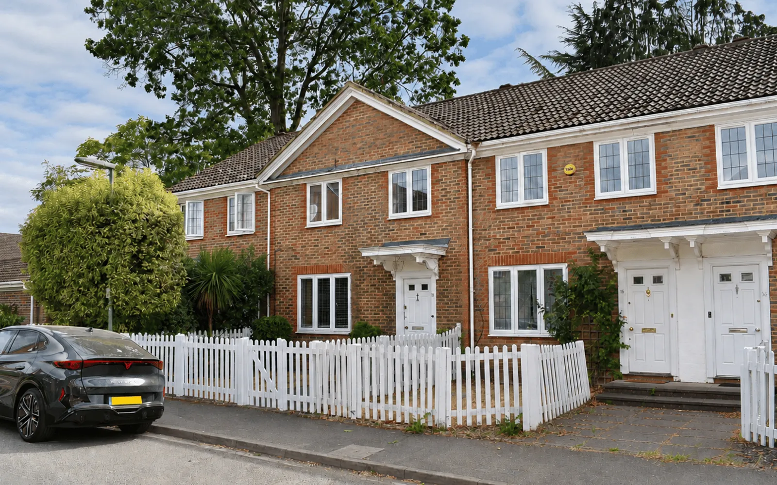 House Rosslyn Park in Elmbridge