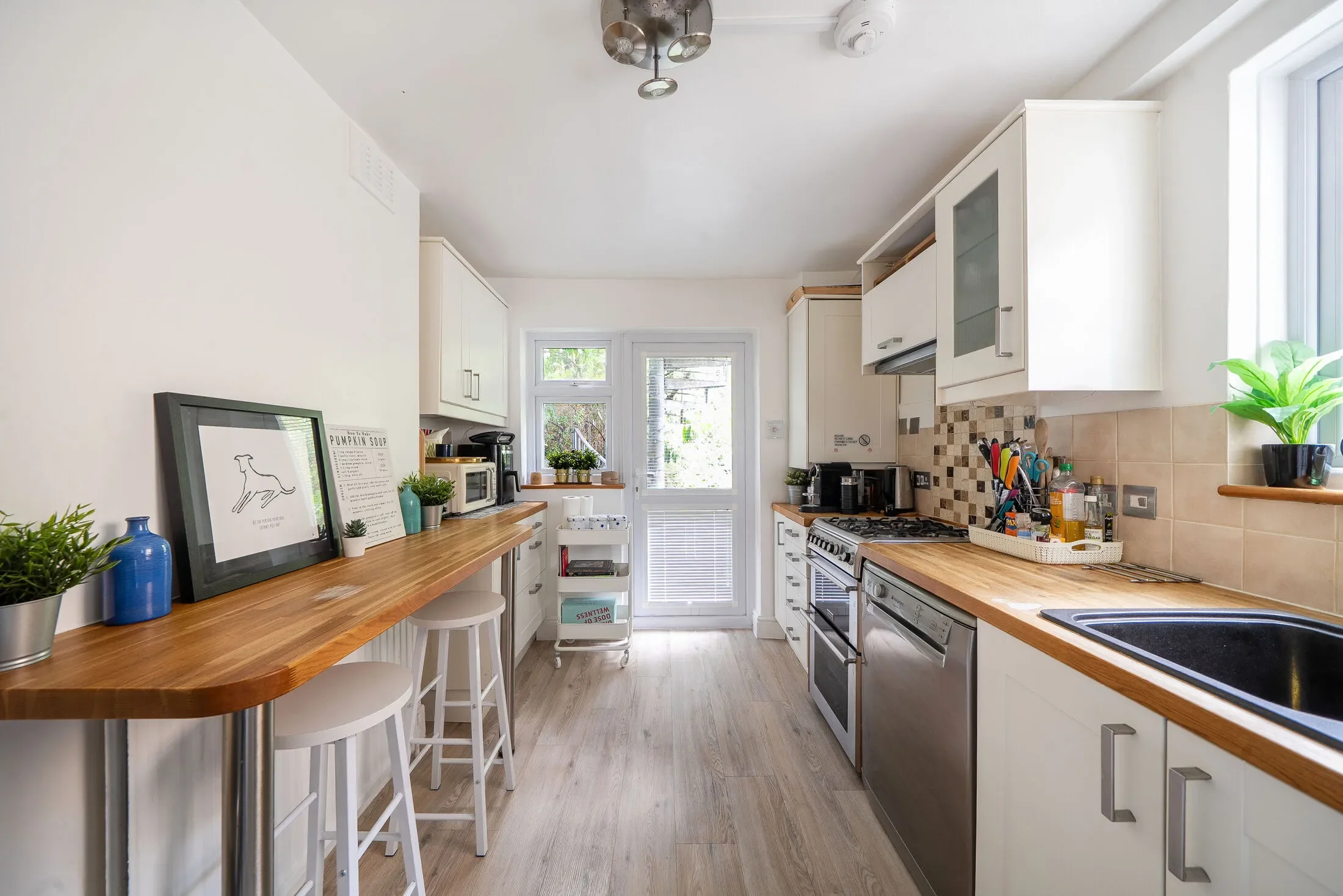 Flat Maygrove Road in Greater London