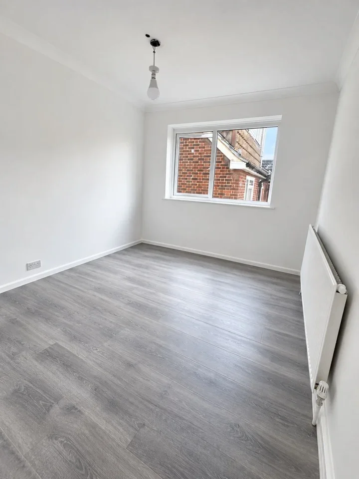 Flat Cherry Tree Lane in Greater London