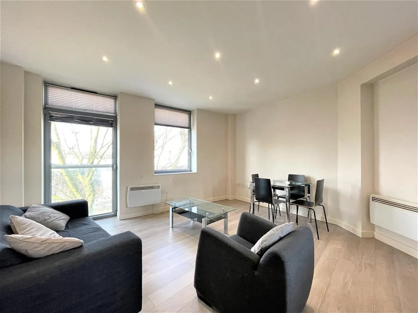 Flat Wesley Avenue in Greater London