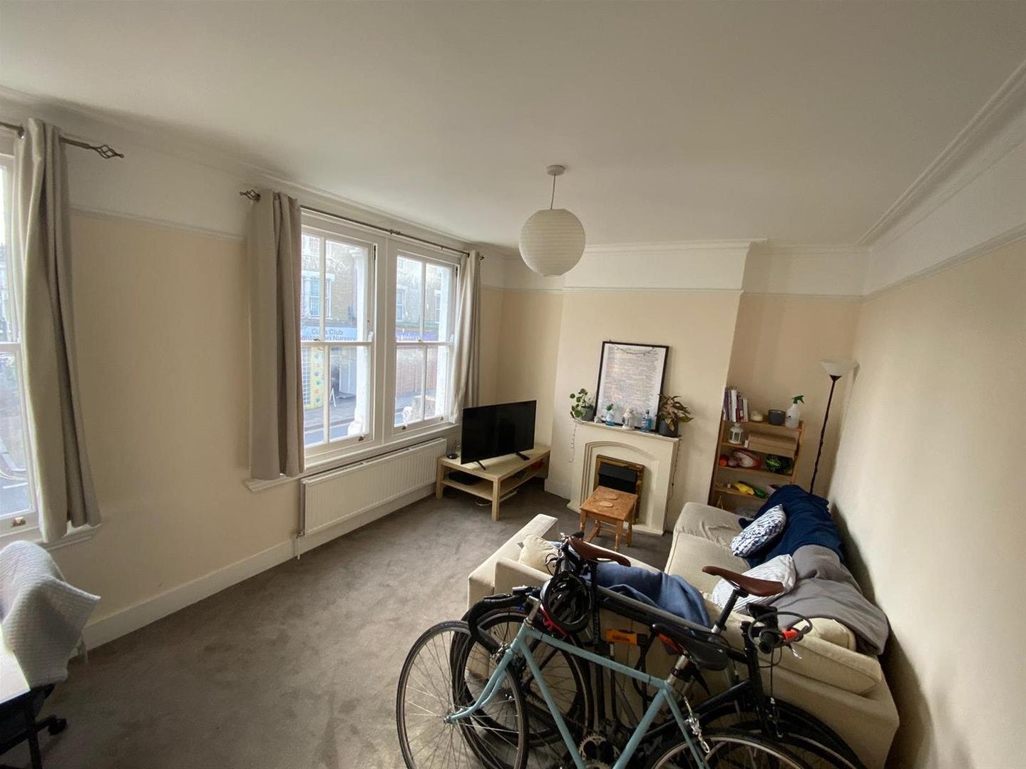 Flat Landor Road in Greater London