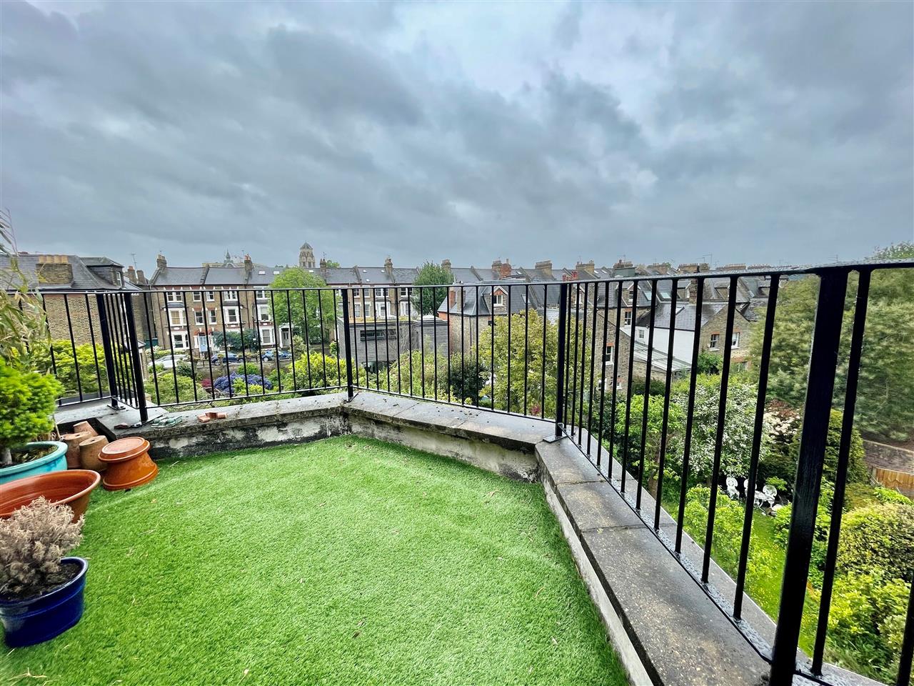 Flat Yerbury Road in Greater London