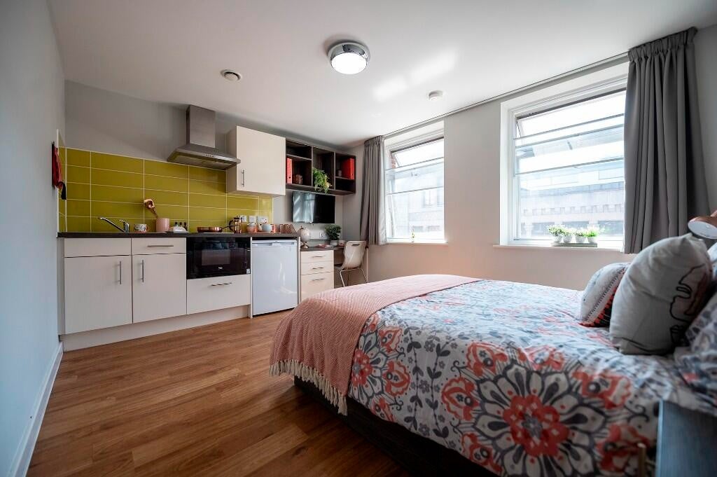 Room Davies Street in Liverpool