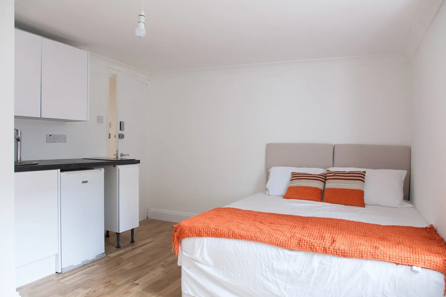 Room Mercia Grove in Greater London