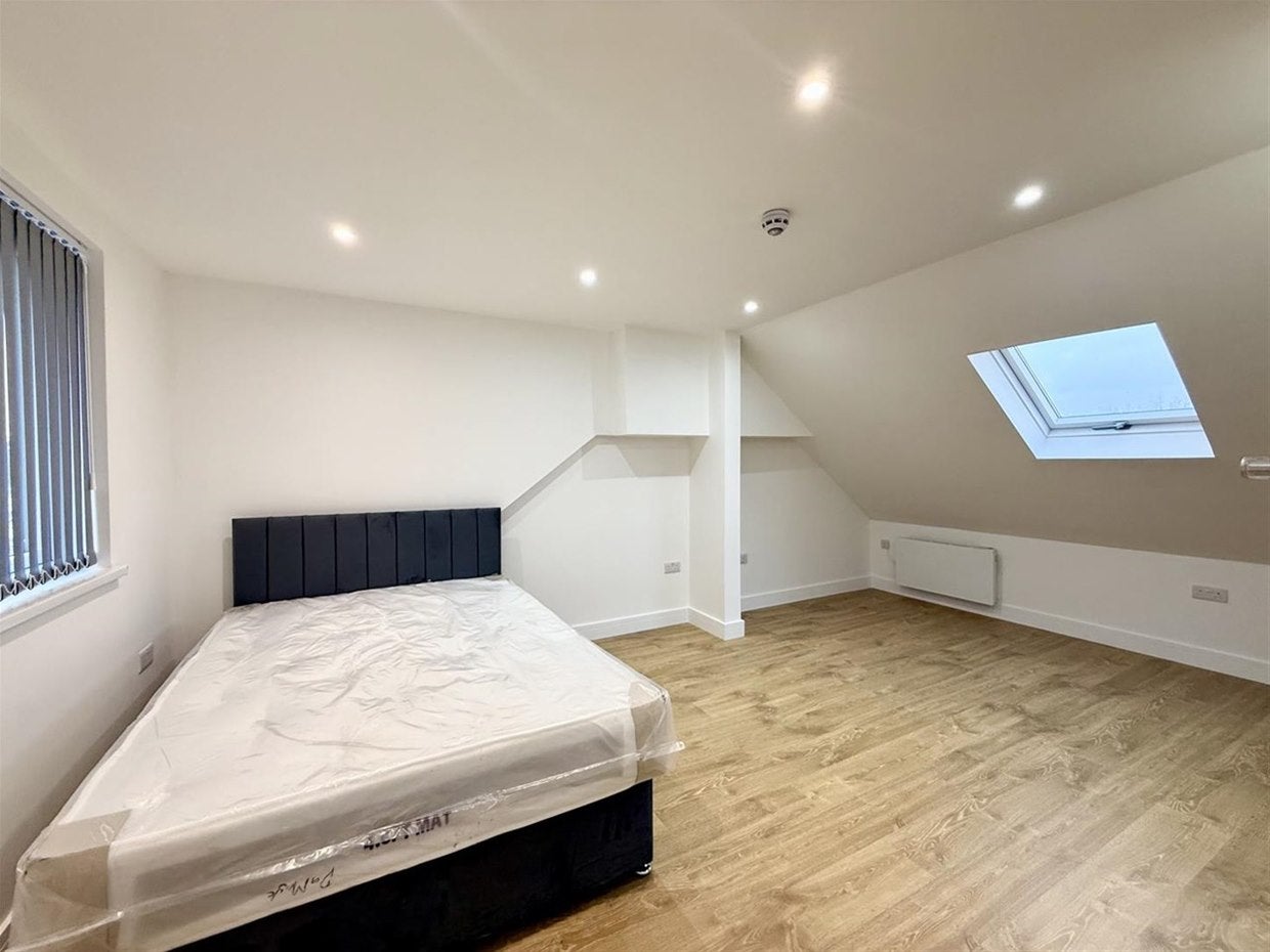 Room Somerset Road in London