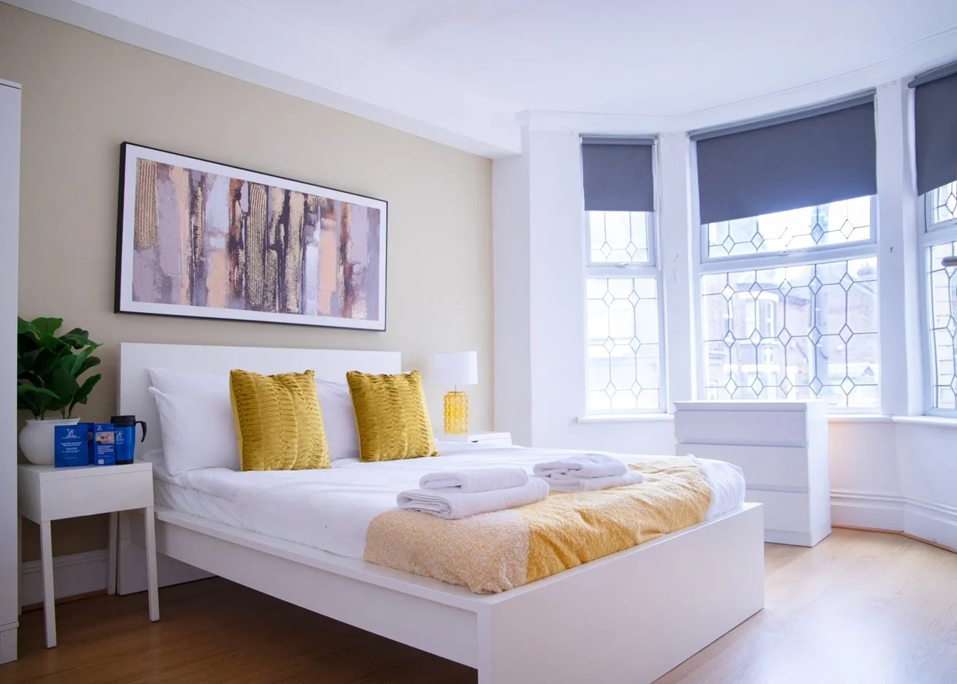 Room Dallow Road in Luton