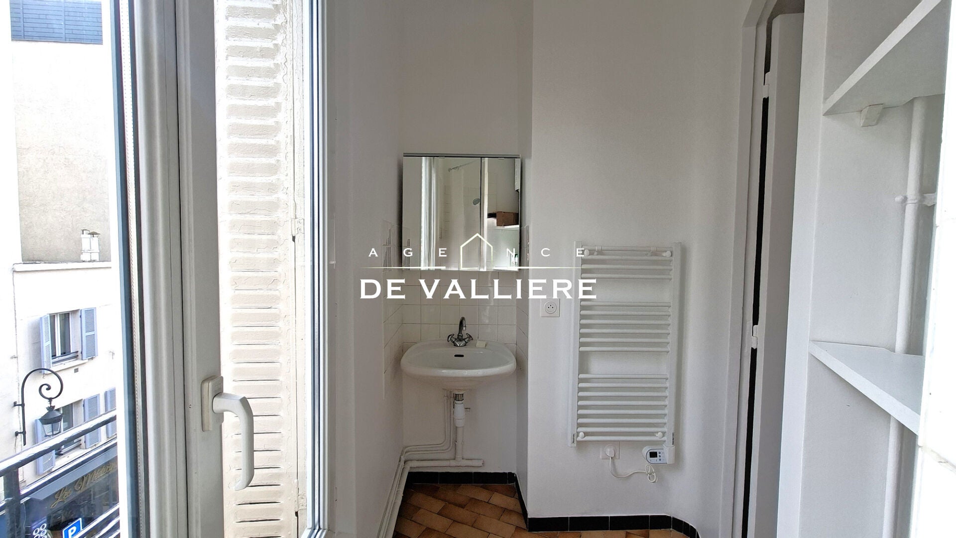 Flat Esplanade du Général de Gaulle in Puteaux