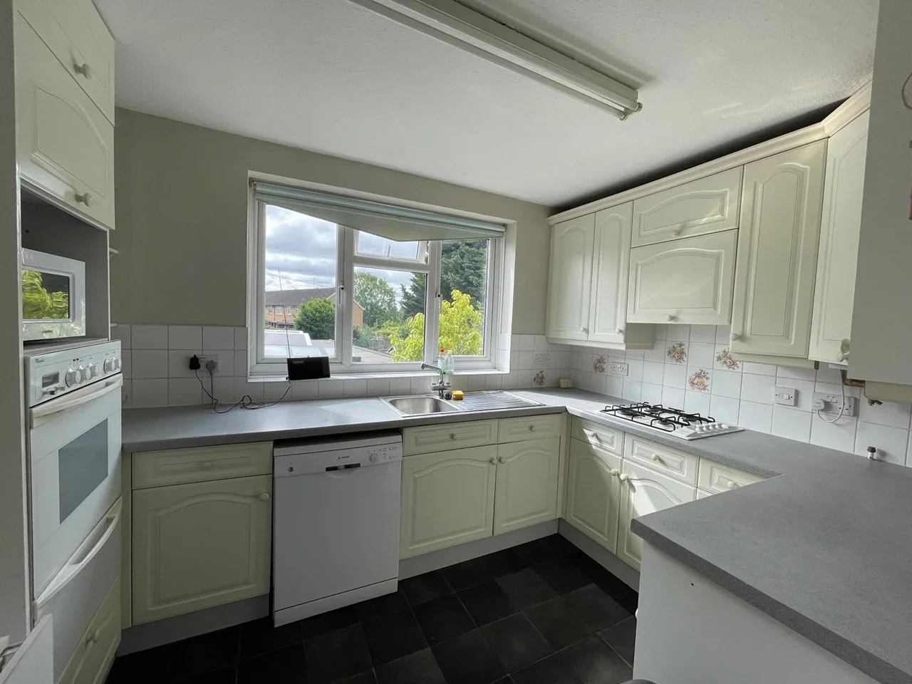 Room Chace Avenue in Hertsmere