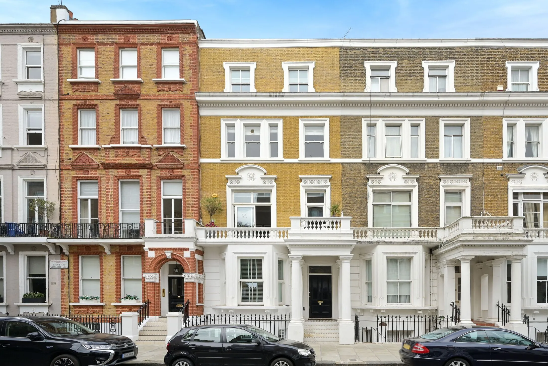 Flat Nevern Square in Greater London