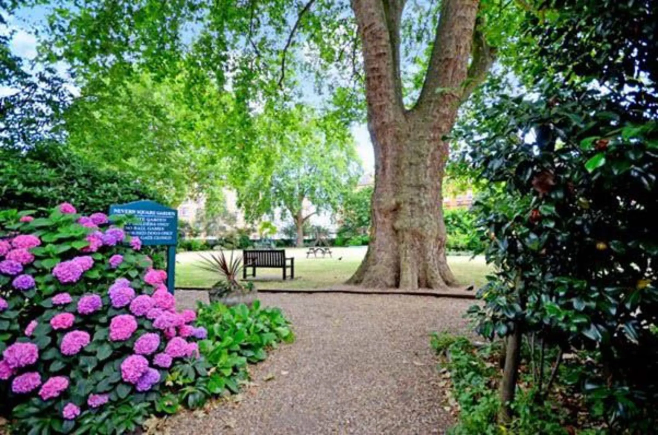 Flat Nevern Square in Greater London