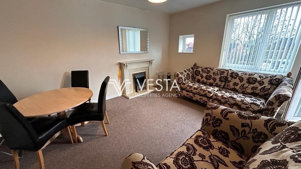 Flat Sandy Lane in Coventry