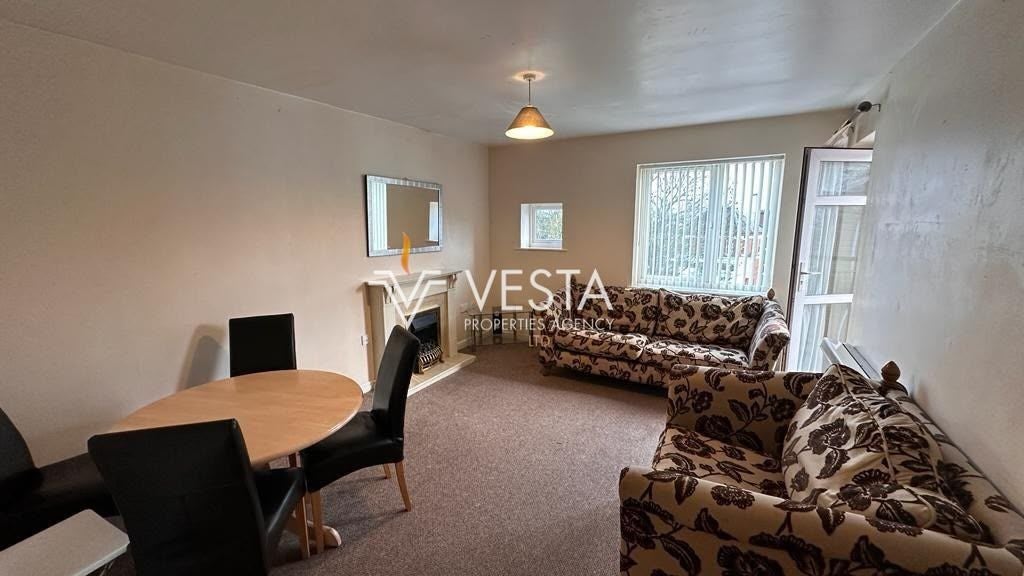 Flat Sandy Lane in Coventry