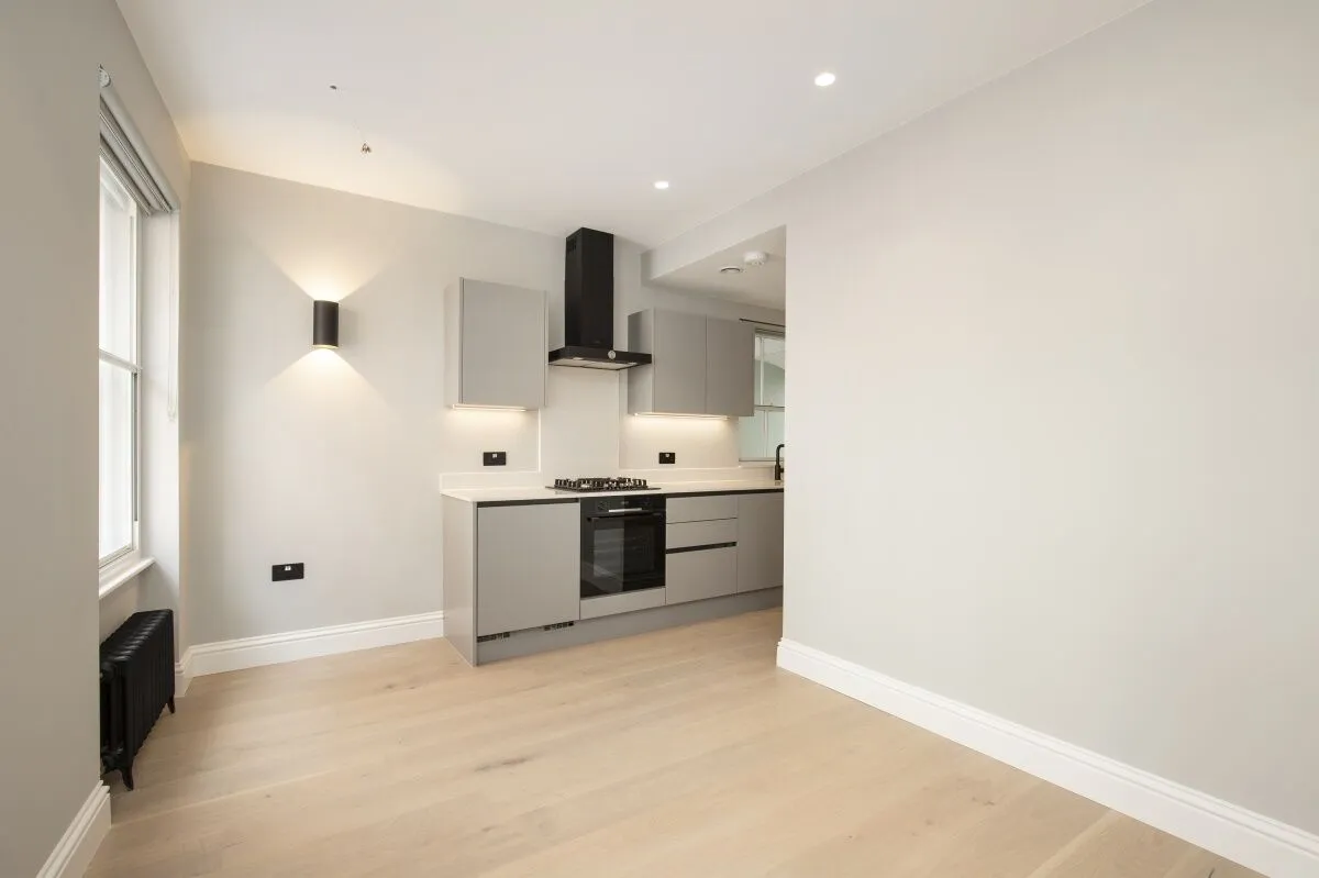 Flat Macclesfield Street in City of Westminster