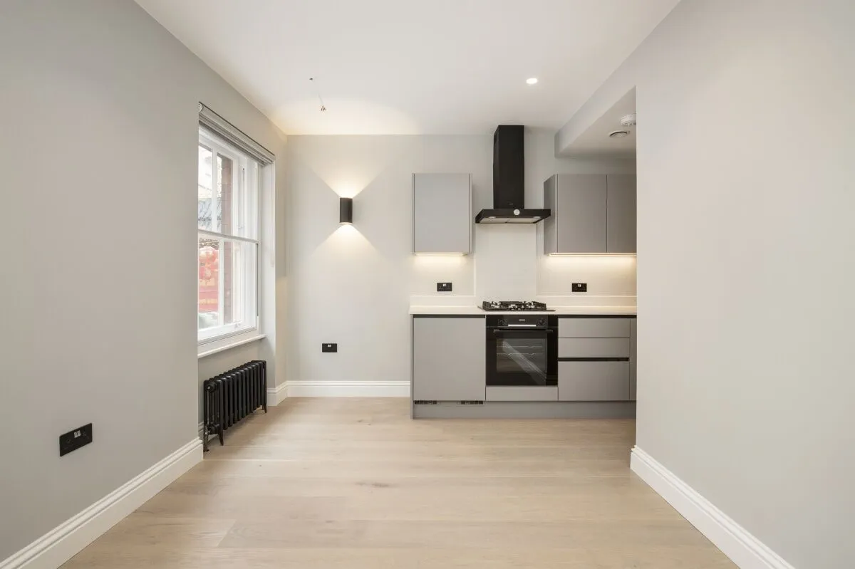 Flat Macclesfield Street in City of Westminster