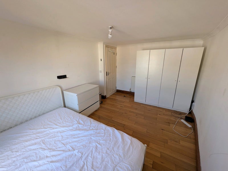 Room Bethnal Green Road in Greater London