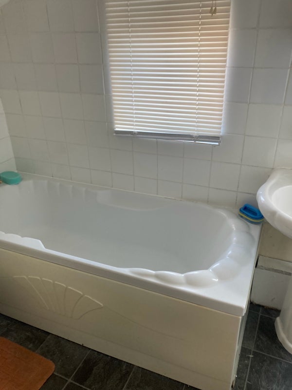 Room Westbourne Avenue in Gateshead