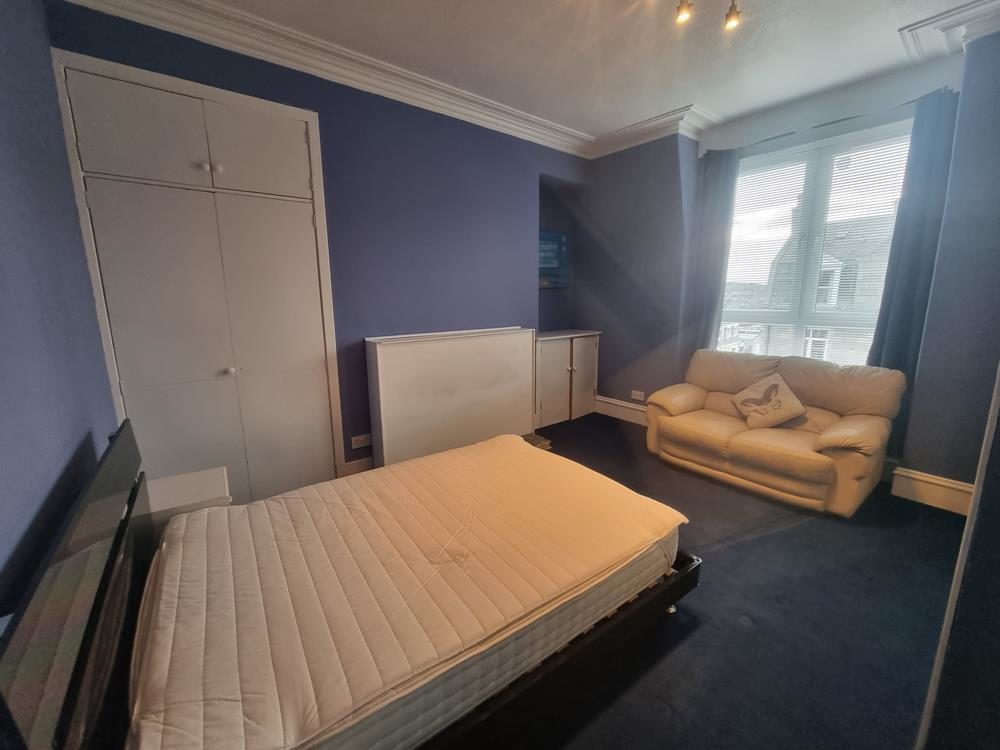 Flat Pitstruan Place in Aberdeen