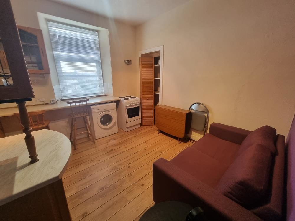 Flat Pitstruan Place in Aberdeen
