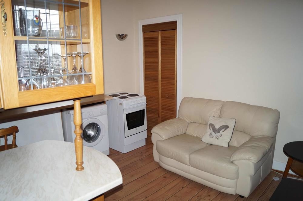 Flat Pitstruan Place in Aberdeen