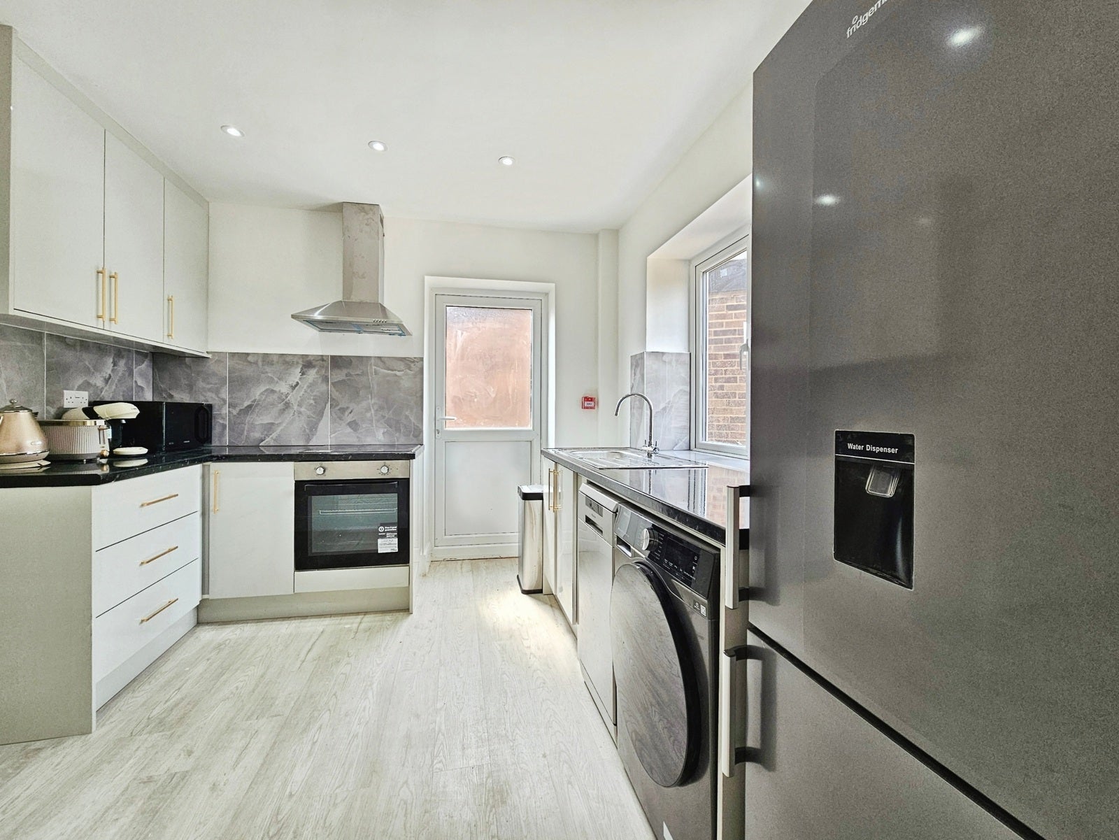 Flat Elizabethan Way in Borough of Spelthorne