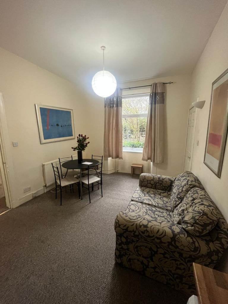 Flat Gorgie Road in City of Edinburgh