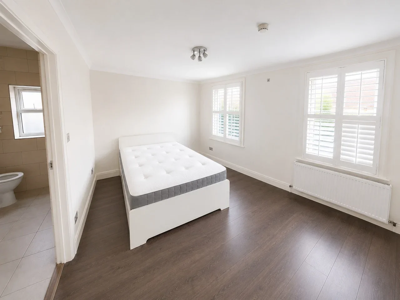 Room Rymer Road in Greater London