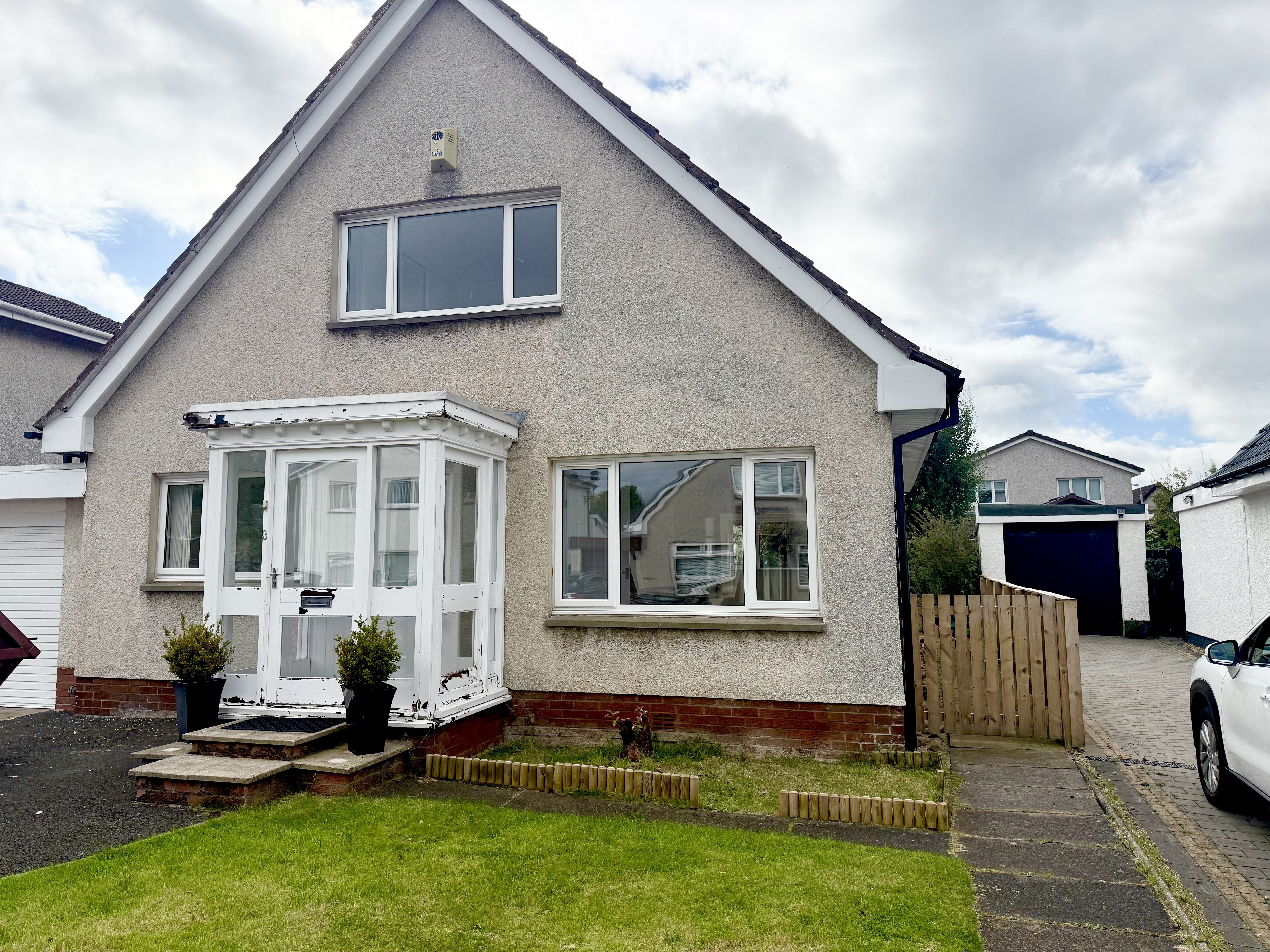 Flat McPherson Drive in Bothwell