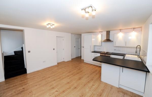 Flat Swanpool Walk in Worcester