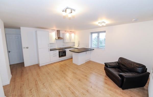 Flat Swanpool Walk in Worcester