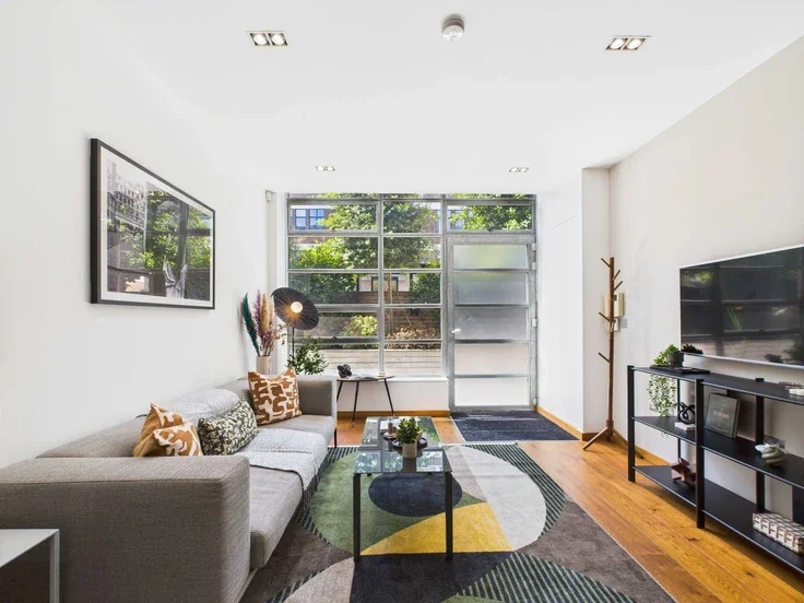 Flat Bayham Street in Greater London