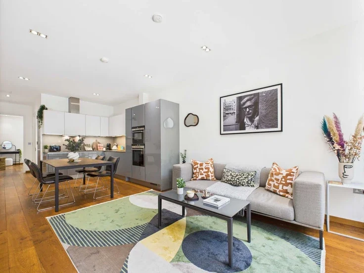 Flat Bayham Street in Greater London
